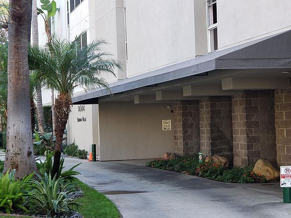 3rd image of 14144 Dickens St APT 211