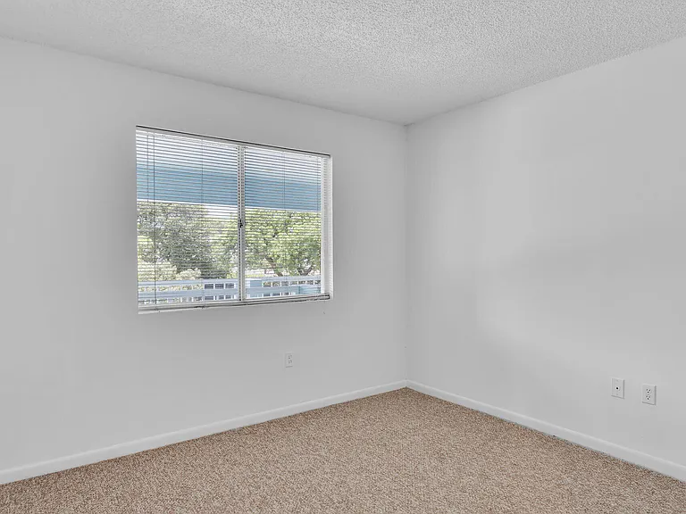 98402 Windward Ave #98402 — Photo 18