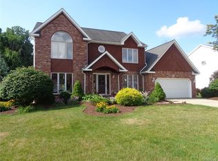 176 Enchanted Frst S, Lancaster, NY 14043