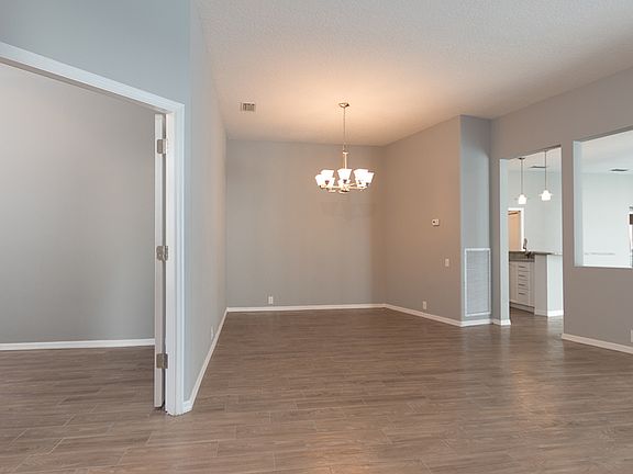 5th image of 3703 Turkey Oak Dr