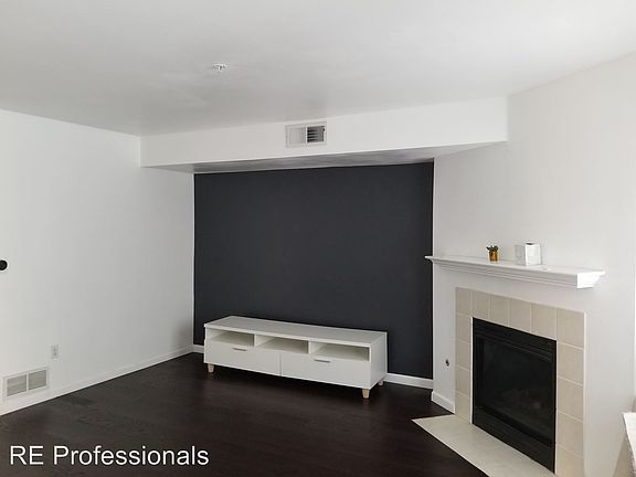 3rd image of 1330 S Monaco Pkwy APT 12