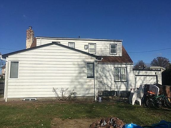 2nd image of 564 Lowell St