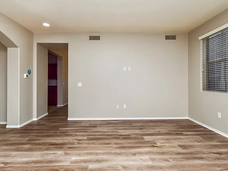 102 W Camino Cuesta Abajo — Photo 10