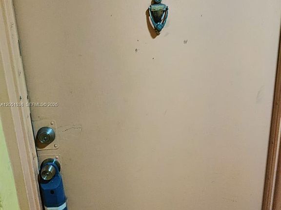 2nd image of 666 W 81st St APT 414