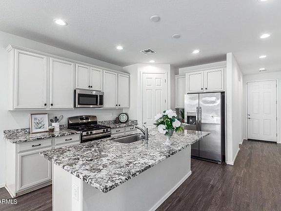 3rd image of 926 S 176th Ave