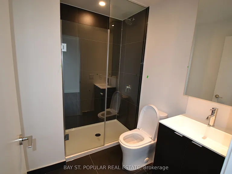 20 Edward St #2016 — Photo 8