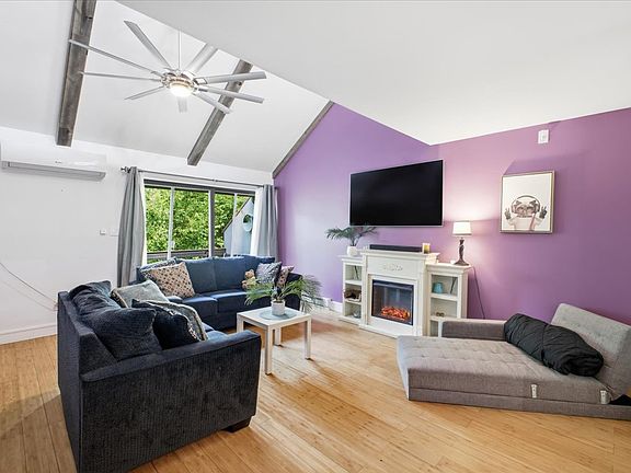 3rd image of 14 Middle Village Way