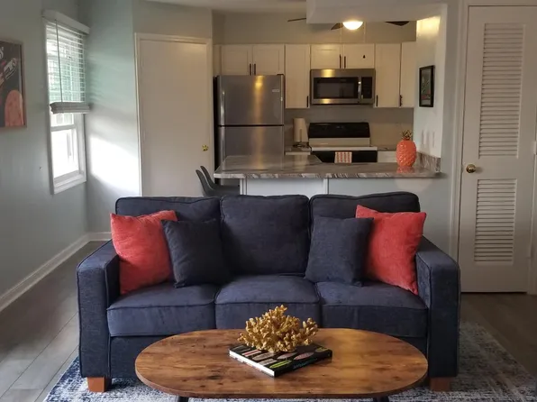 923 S Colonial Ct APT B, Indian Harbour Beach, FL 32937