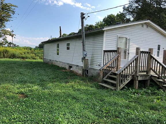 2nd image of 122 Copley Ln