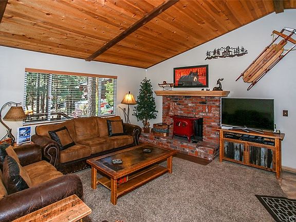 5th image of 1233 Redwood Dr