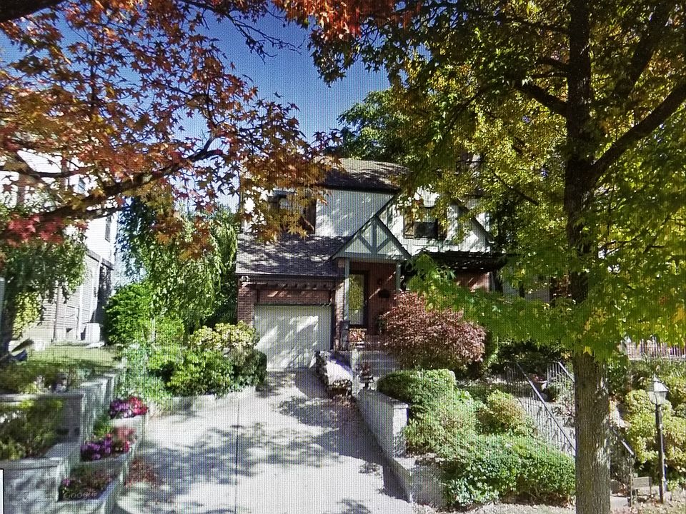 2nd image of 218-03 Peck Ave