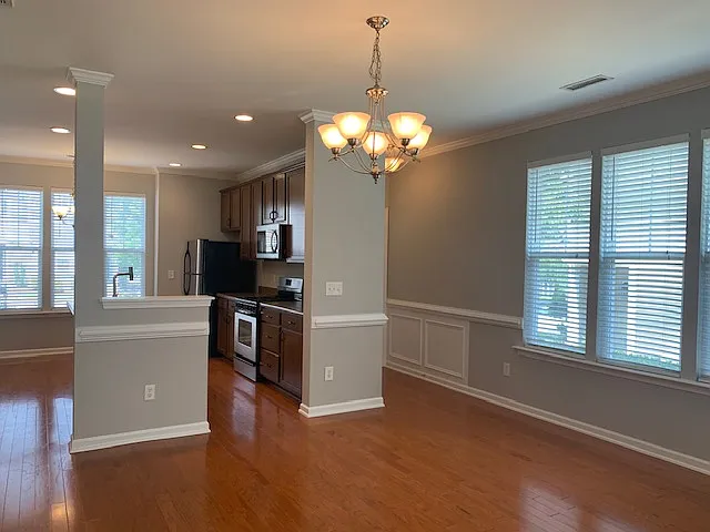 2816 Corbett Grove Dr — Photo 5