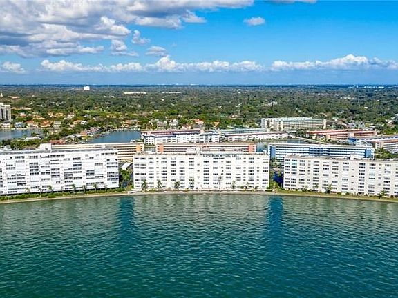 5th image of 6020 Shore Blvd S APT 1007