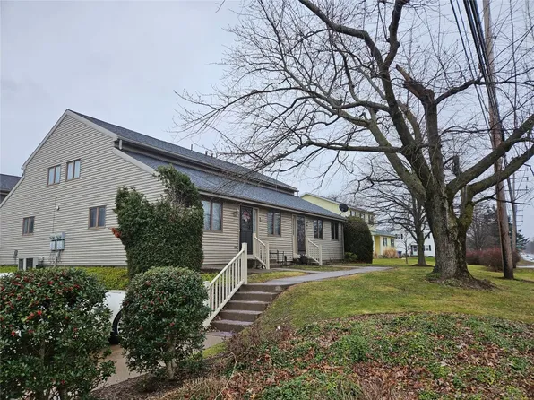 3804 Blossom Ter, Erie, PA 16506