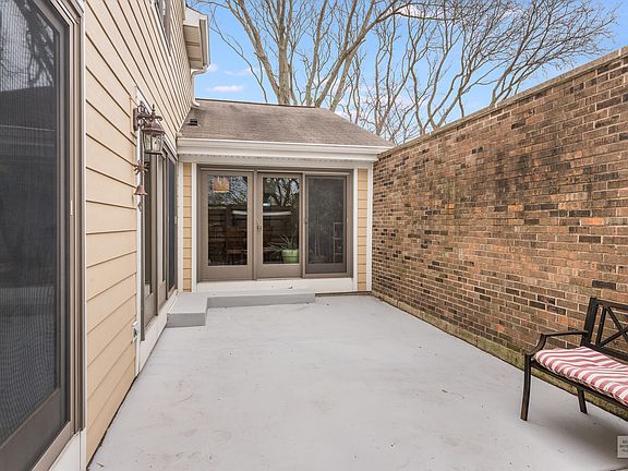 2nd image of 1580 Raven Hill Dr