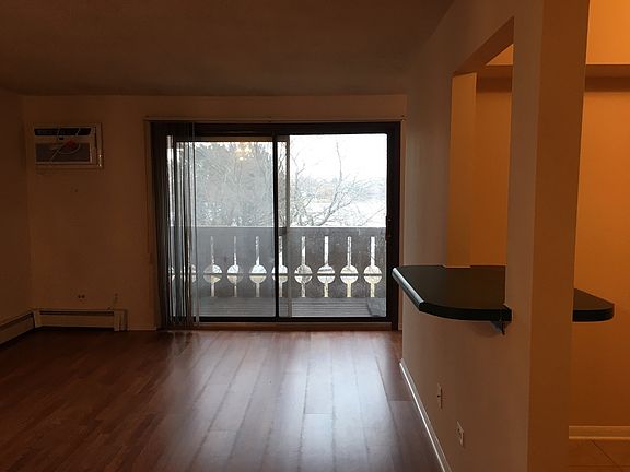 5th image of 5 Parkside Ct APT 14