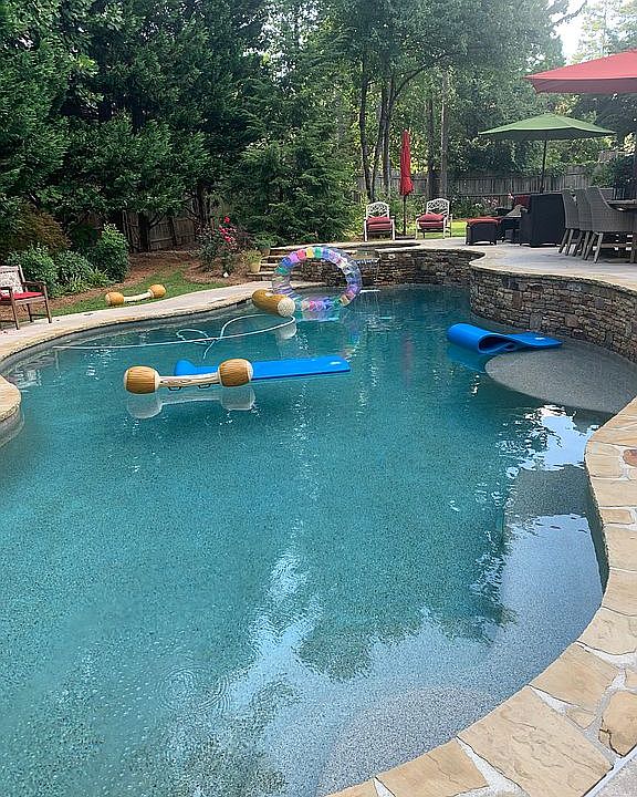 2nd image of 3695 Hedgecliff Ct