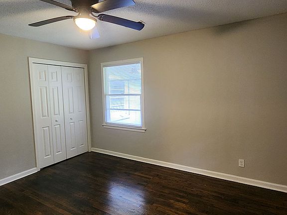 5th image of 1120 Stratford Rd