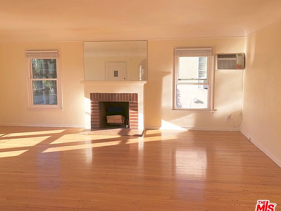 5th image of 1026 S Holt Ave