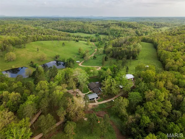 2937 Fox Ln, Greenville, MO 63944