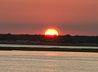 7805 Bayshore Dr, Margate, NJ 08402