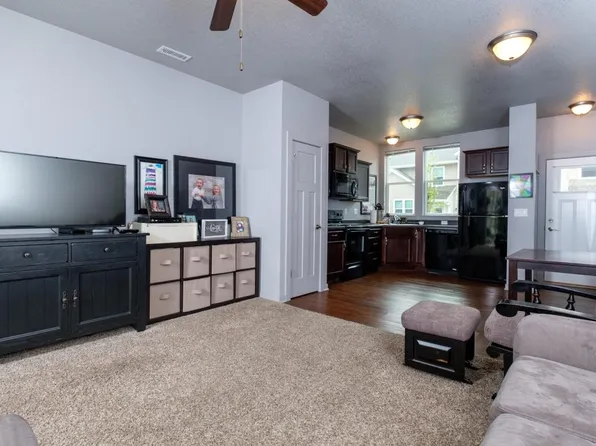 4822 NE Grant Ln, Ankeny, IA 50021