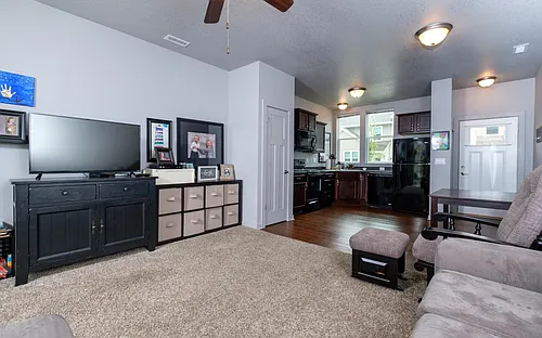 4810 NE Grant Ln Photo 1