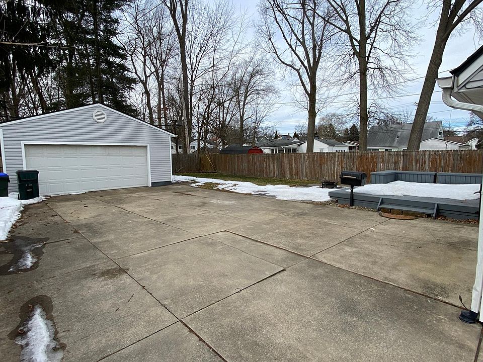 Garage, back yard, and back deck