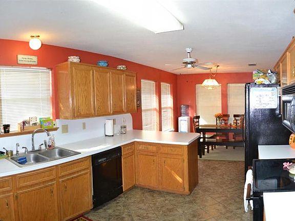 5th image of 600 Englewood Dr