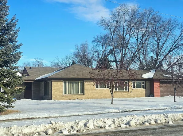 200 South St, Morris, MN 56267