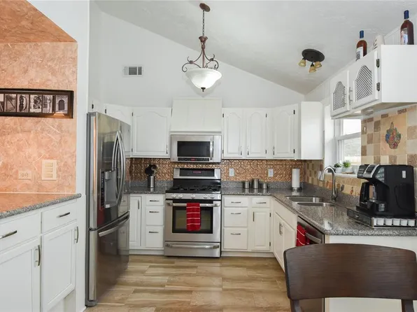 9522 Lost Eagle Dr, Houston, TX 77064