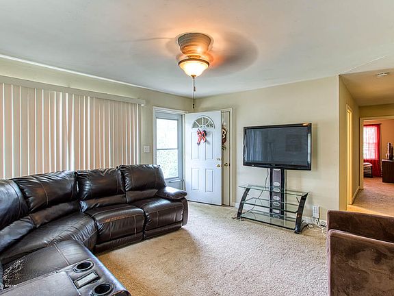 5th image of 9536 Janna Dr