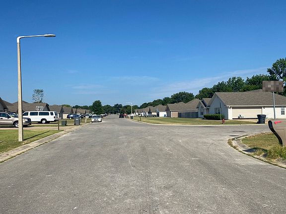 4th image of 3809 Lexee Dr