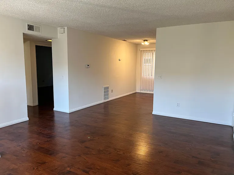 1410 Stevens Ave #2 — Photo 9