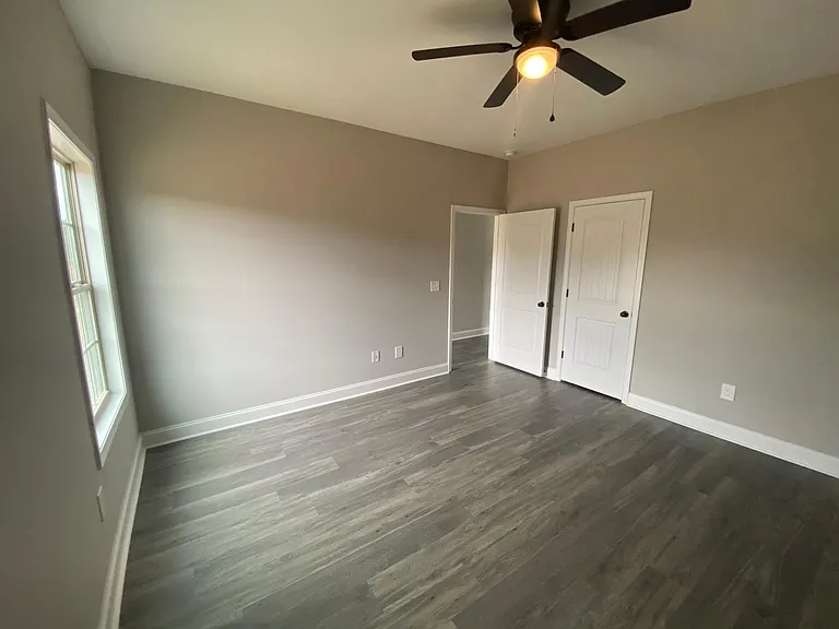 223 Beau Claire Cir — Photo 19