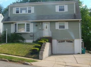 242 Floral Ln, Wood Ridge, NJ 07075