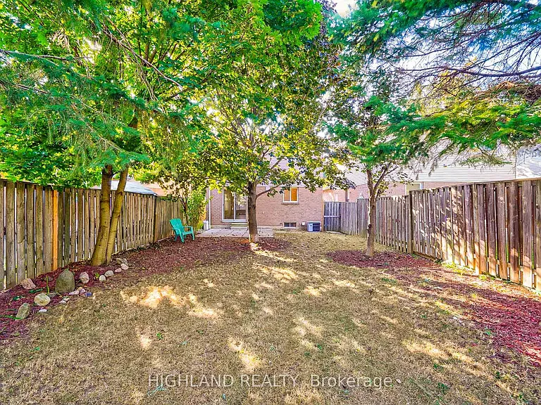 6455 Tisler Cres — Photo 37