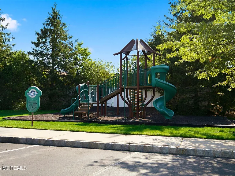 313 Mill Pond Way — Photo 16