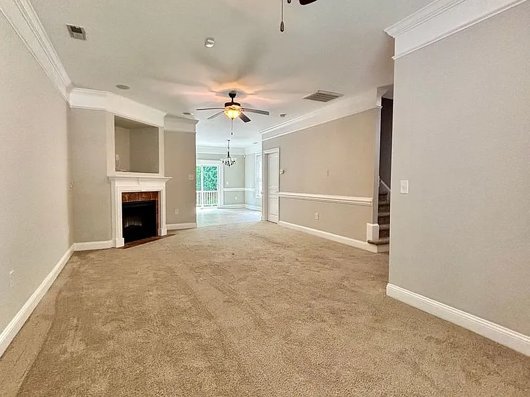 431 Georgetown Cir — Photo 7