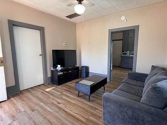 2nd image of 510 E 2nd Ave