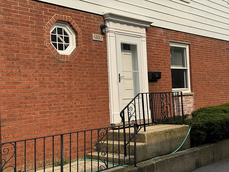 578 Ivy Ct — Photo 2