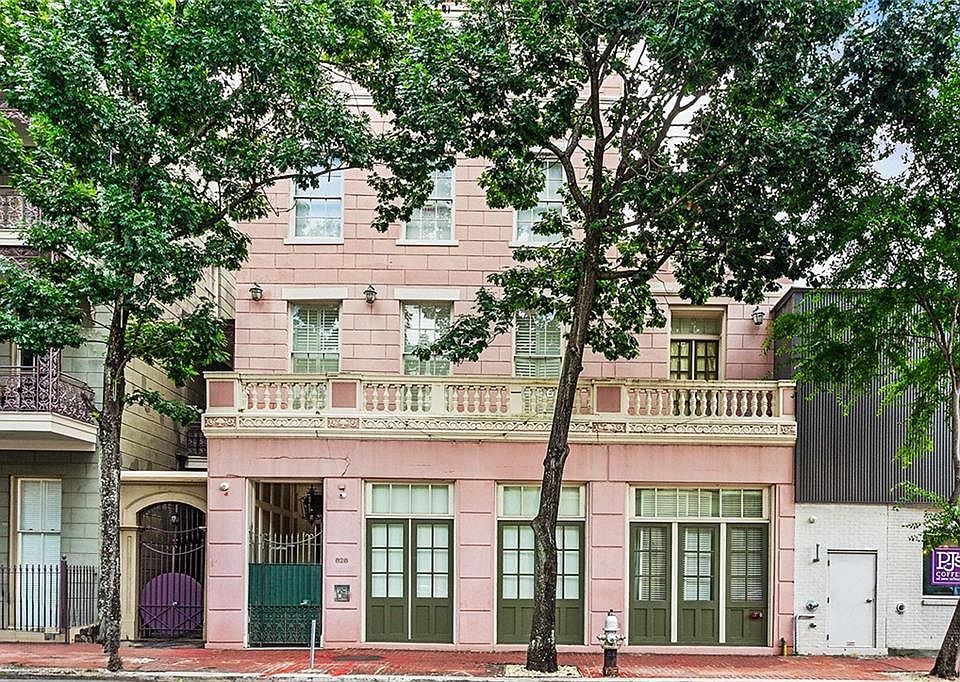 1st image of 828 Saint Charles Ave APT 5
