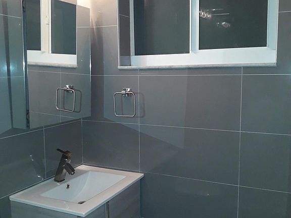 5th image of 1345 NE 17th Ave APT 3