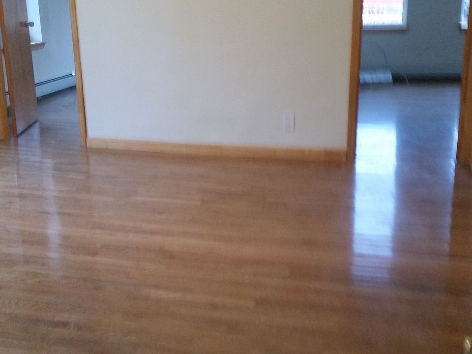 2nd image of 899 Saratoga Ave