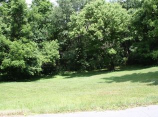 1302 Hillside Dr, Elizabethton, TN 37643