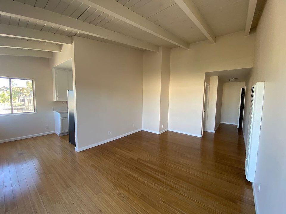 1st image of 2637 Centinela Ave #21