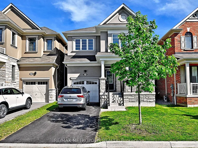 82 Westfield Dr — Photo 2