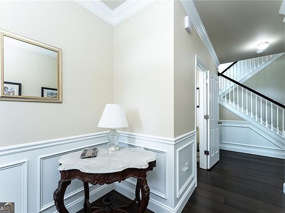 3rd image of 2434 Strand Ave