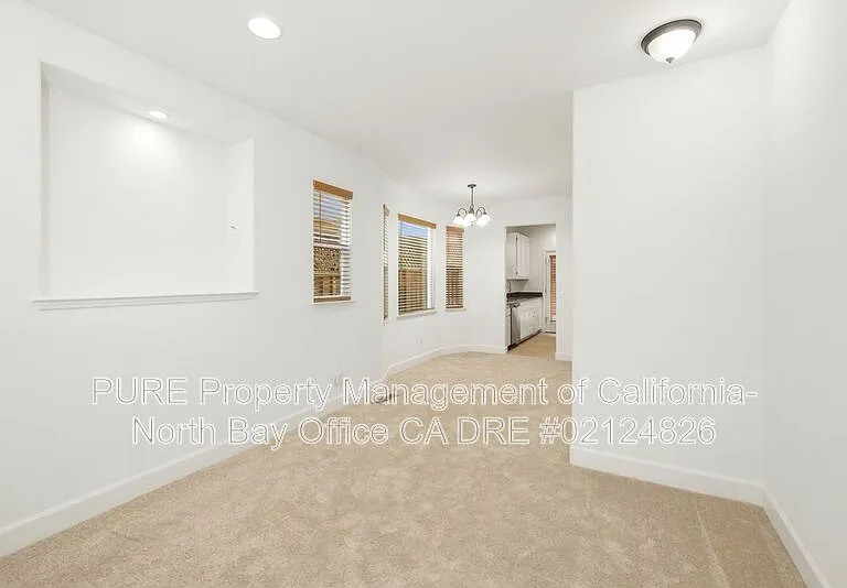 34 Randall Ln #A — Photo 4