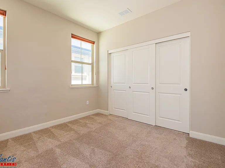 1567 Hidden Creek Ln — Photo 17